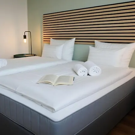 Gemuetliches 3-raum Mit Boxspringbetten, Vollausgestattet Kueche, Balkon, Wlan, 40 Zoll Hd-tv, Parkplaetze *