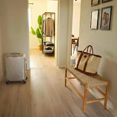 Gemuetliches 3-raum Mit Boxspringbetten, Vollausgestattet Kueche, Balkon, Wlan, 40 Zoll Hd-tv, Parkplaetze Lejlighed *