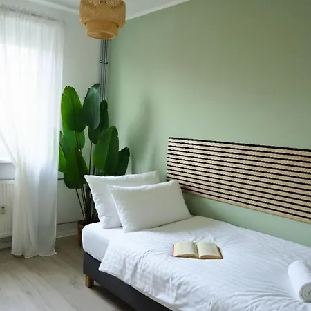 Lejlighed Gemuetliches 3-raum Mit Boxspringbetten, Vollausgestattet Kueche, Balkon, Wlan, 40 Zoll Hd-tv, Parkplaetze *