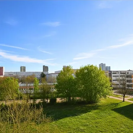 Gemuetliches 3-raum Mit Boxspringbetten, Vollausgestattet Kueche, Balkon, Wlan, 40 Zoll Hd-tv, Parkplaetze *