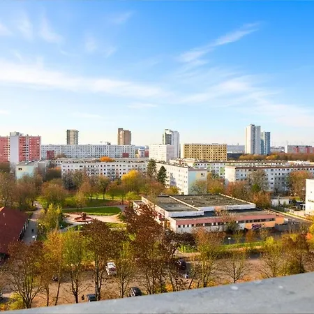 Gemuetliches 3-raum Mit Boxspringbetten, Vollausgestattet Kueche, Balkon, Wlan, 40 Zoll Hd-tv, Parkplaetze Apartment Halle (Saale)