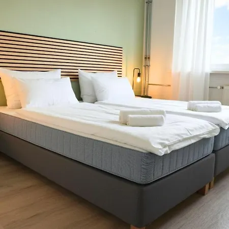 Gemuetliches 3-raum Mit Boxspringbetten, Vollausgestattet Kueche, Balkon, Wlan, 40 Zoll Hd-tv, Parkplaetze