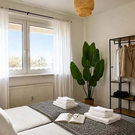 Gemuetliches 3-raum Mit Boxspringbetten, Vollausgestattet Kueche, Balkon, Wlan, 40 Zoll Hd-tv