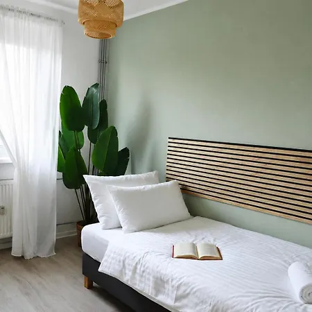 Gemuetliches 3-raum Mit Boxspringbetten, Vollausgestattet Kueche, Balkon, Wlan, 40 Zoll Hd-tv Apartment Halle (Saale)