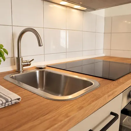 3-raum Für Geschäftsreisen Mit Einzelbetten, Küche, Wama, Balkon, Wlan, Self Check-in * Halle (Saale)