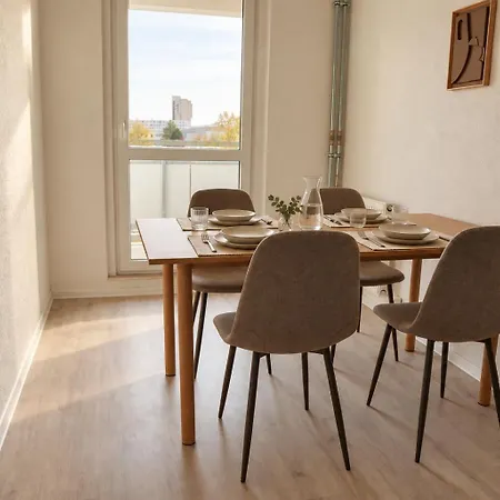 3-raum Für Geschäftsreisen Mit Einzelbetten, Küche, Wama, Balkon, Wlan, Self Check-in Apartment Halle (Saale)