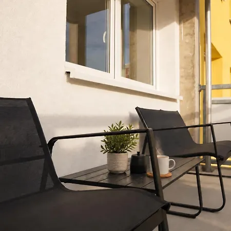Apartment 3-raum Für Geschäftsreisen Mit Einzelbetten, Küche, Wama, Balkon, Wlan, Self Check-in *