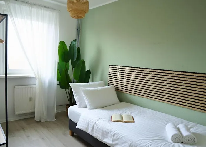 Lägenhet Gemuetliches 3-raum Mit Boxspringbetten, Vollausgestattet Kueche, Balkon, Wlan, 40 Zoll Hd-tv, Parkplaetze *