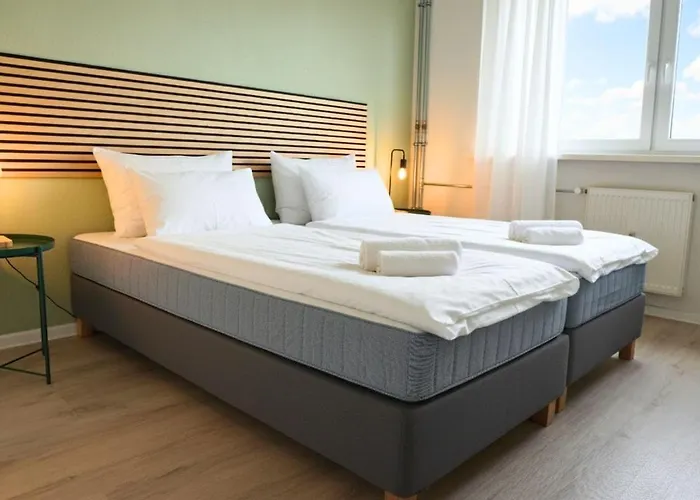 Gemuetliches 3-raum Mit Boxspringbetten, Vollausgestattet Kueche, Balkon, Wlan, 40 Zoll Hd-tv, Parkplaetze